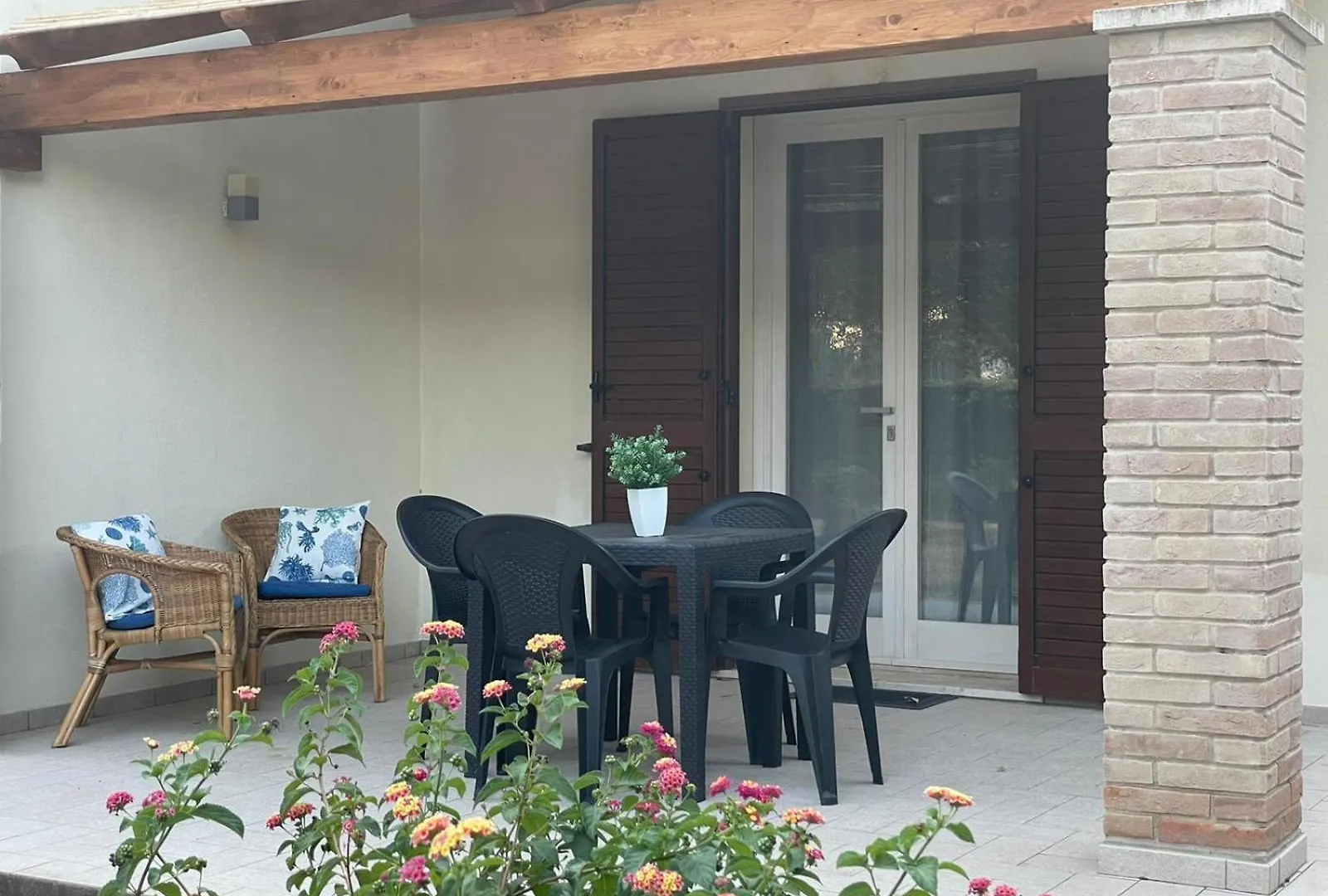 Eli'S Beach House Torre delle Stelle